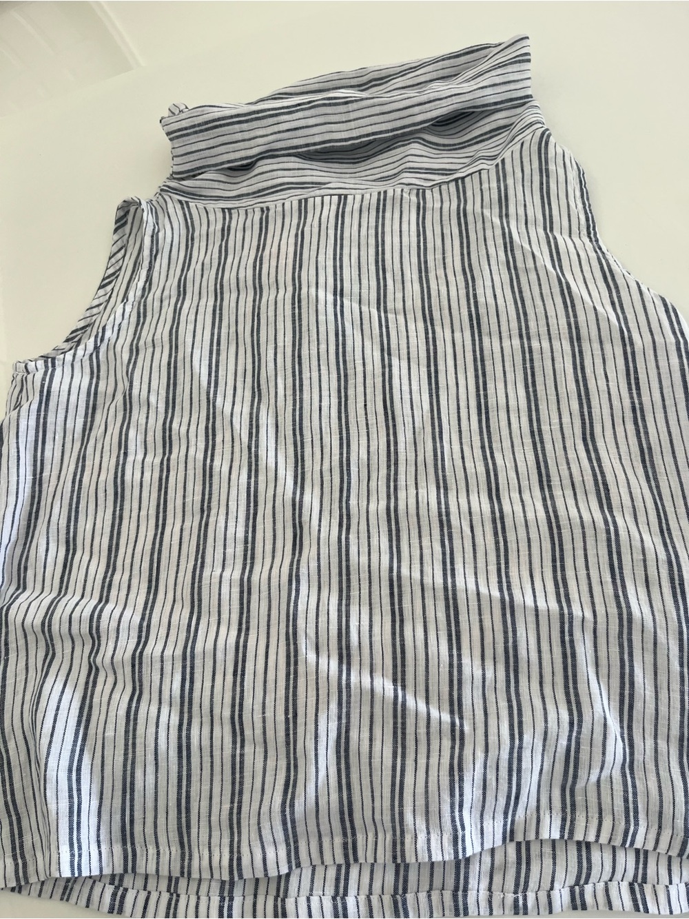 Brynn Walker xxs small funnel neck Striped Sleeveless Navy on White top